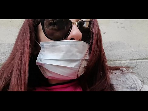 ❤️ Николетта мстит своему соседу и писает в его гараже (Специальный Covid19 Итальянский карантин) ❌ Секс видео у нас ️❤