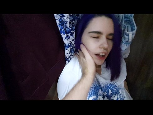 ❤️ Нашел сестренку в шкафу и помог кончить ❌ Секс видео у нас ️❤